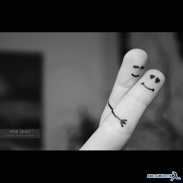 Finger_love_by_iPac13-600x600.jpg