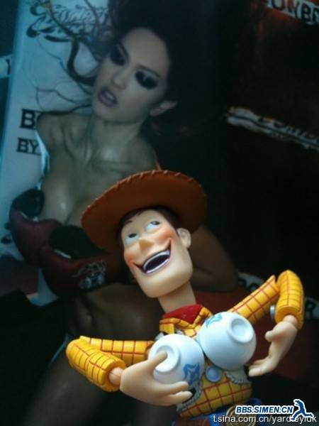 sexy-woody-toy-story-13.jpg