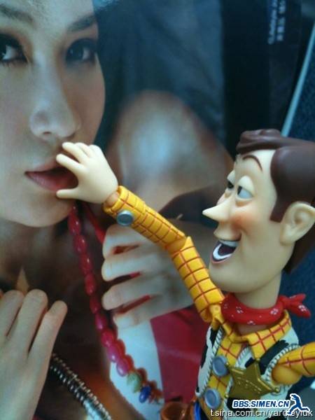 sexy-woody-toy-story-04.jpg