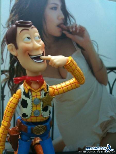 sexy-woody-toy-story-07.jpg